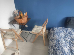 Chambre privée 350 m de la mer et proche et gr34